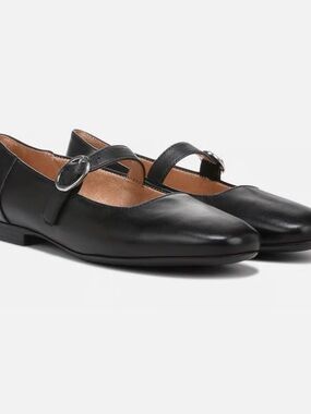 Naturalizer Black Mary Jane Flats with Round Buckle